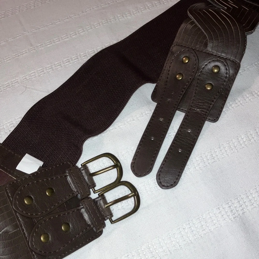 Double Buckle Adjustable‎ Brown Belt -faux leather and elastic M/L